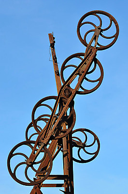 포토 JPG 해외이미지 산업 사람없음 탑 금속 기계 장비 수확 골동품 바퀴 철 버리기 묘사 부식 복고 기어 한조각 공학 굴곡 그런지 썩음 옛날 컨베어밸트 해외202004 해외포토 1 건축물 교육 농업 모션 재질 파일형식 이미지허브