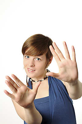 포토 JPG 해외이미지 백인 모델 손 여자 행복 얼굴 한명 사람 성인 기쁨 흰색 고립 해외202004 해외포토 서양인 1 감정 컬러 신체부위 파일형식 이미지허브