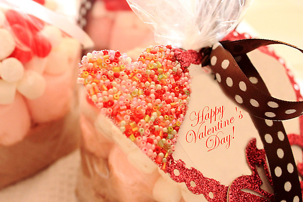 포토 JPG 해외이미지 전통 열매 음식 분홍색 결혼 백그라운드 크리스마스 과일 휴가 디저트 사탕 사람없음 장식 컵 가로 빨간색 컬러풀 파티 과자 케이크 초콜릿 얼음 흰색 대접 신선 생일 그룹 닫기 달콤 맛 설탕 굽기 먹기 질감 젤리 모음 고립 페스츄리 해로움 핸드메이드 프로스팅 해외202004 해외포토 자연요소 식물 식기 기념일 빵 컬러 컨셉 모션 이벤트 한글 구이 제빵 파일형식 이미지허브