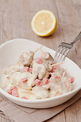 포토 JPG 해외이미지 접시 음식 다이어트 육류 요리 사람없음 식당 맛 두루마리 먹기 레몬 배고픔 햄 해외202004 해외포토 식기 컨셉 과일 식재료 모션 건강 상점 파일형식 이미지허브