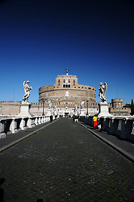 포토 JPG 해외이미지 유럽 날개 하늘 천사 바닥 사람없음 파란색 탑 이탈리아 원형 성 클래식 성자 개 로마 타일 정사각형 로마인 하수 해외202004 사도궁 해외포토 도형 건축물 나라 종교 컬러 컨셉 포유류 인종 물 궁전 바티칸 파일형식 이미지허브