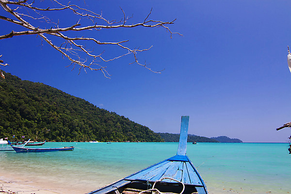 포토 JPG 해외이미지 행복 모래 바다 섬 여행 태국 자연 하늘 휴가 휴식 풍경 사람없음 물 여름 파란색 추위 보트 산호 돌산 휴양지 꼬리 암초 남쪽 석호 안다만 이국적 터키석 파라다이스 혼자 해외202004 해외포토 자연요소 계절 감정 아시아 컬러 컨셉 배_교통 산 장소 자포동물 보석 방향 생태계 파일형식 이미지허브