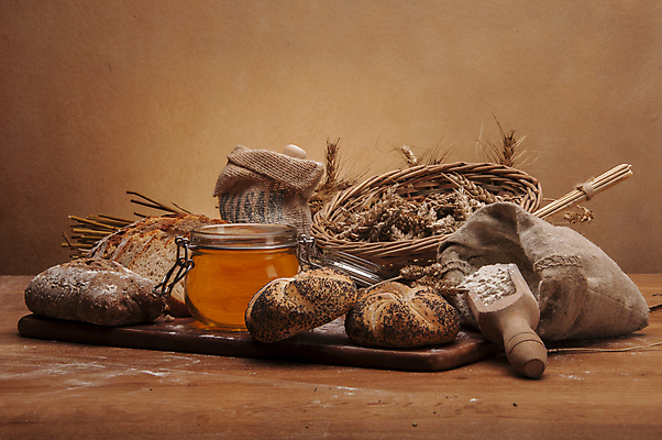 포토 JPG 해외이미지 식물 구름 전통 음식 빵 조각 백그라운드 다이어트 채소 과일 자연 탁자 하늘 아침 치즈 건조 파스타 건강 옥수수 씨앗 사람없음 목재 파란색 빛 갈색 주방 식사 빵집 맛 아침식사 상품 굽기 향수 준비 유기농 심플 밀가루 꿀 덩어리 작살 호밀 귀리 해외202004 해외포토 주간 자연요소 나무 웰빙 컬러 가구 컨셉 재료 유제품 곡류 서양음식 상점 화장품 가루 구이 생태계 파일형식 이미지허브