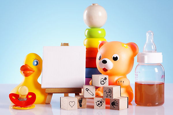 포토 JPG 해외이미지 실내 사람없음 도장 장난감 곰인형 아기용품 젖병 노리개젖꼭지 이젤 캔버스 동물인형 고리던지기 오리장난감 나무블록 해외202004 해외포토 인형 내부 목재 블록 미술도구 던지기 오브젝트 파일형식 이미지허브