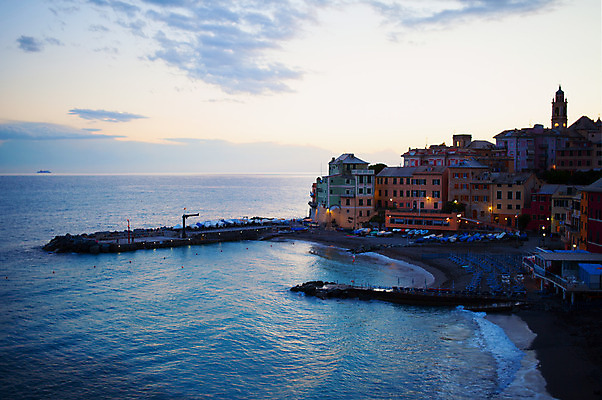 포토 JPG 해외이미지 꽃 유럽 바다 여행 건축양식 자연 휴가 파노라마 풍경 사람없음 야외 물 파란색 마을 이탈리아 발코니 만 고급 크루즈 지중해 타운 해외202004 해외포토 자연요소 식물 건축 나라 컬러 컨셉 배_교통 촬영기법 도시 생태계 파일형식 이미지허브