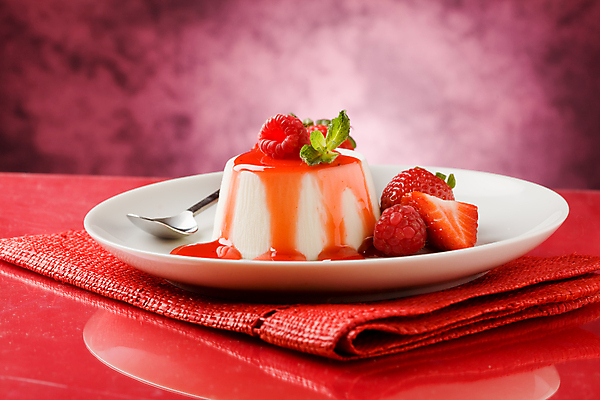 포토 JPG 해외이미지 딸기 사람없음 빨간색 달콤 산딸기 시럽 푸딩 판나코타 해외포토 컬러 과일 디저트 맛 파일형식 이미지허브