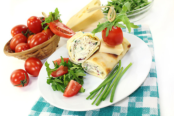 포토 JPG 해외이미지 토마토 치즈 사람없음 요식업 꼬치 롤 쪽파 폭식 루꼴라 채식주의자 크레이프 해외202004 해외포토 산업 채소 디저트 유제품 채식 파 파일형식 이미지허브