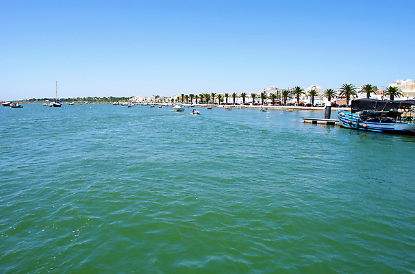 포토 JPG 해외이미지 구름 공원 실루엣 호수 야생동물 모래 바다 여행 자연 하늘 풍경 사람없음 야외 물 파란색 컬러풀 새벽 도시 보트 보호 습지 강의 포르투갈 생태계 지역 내추럴 생태학 해외202004 해외포토 자연요소 동물 공공시설 교육 유럽 컬러 컨셉 배_교통 촬영기법 파일형식 이미지허브