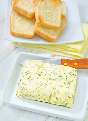 포토 JPG 해외이미지 접시 실내 사람없음 식탁보 나이프 식빵 버터 나무배경 해외202004 해외포토 식기 빵 백그라운드 내부 칼 파일형식 이미지허브