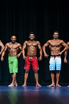 포토 JPG 해외이미지 백인 라이프스타일 남자 스포츠 포즈 다이어트 성공 근육 실내 사람 신체부위 세명 건강관리 힘 경쟁 활발 에너지 선탠 웨이트트레이닝 보디빌딩 복지 근육질 노력 대칭 복근 챔피언 해외202004 해외포토 서양인 컨셉 건강 관리 내부 생활 운동 헬스 사회이슈 몸매 파일형식 이미지허브