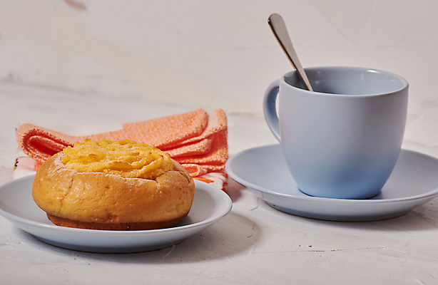 포토 JPG 해외이미지 라이프스타일 커피 음료 음식 아침 디저트 치즈 덴마크 요리 사람없음 컵 케이크 식사 껍질 흰색 신선 시간 뜨거움 닫기 차 달콤 아침식사 설탕 굽기 크림 심플 퍼프 칼로리 버터 프랑스어 점심식사 나쁜 번 페스츄리 평야 해로움 해외202004 해외포토 주간 문자 식기 빵 컬러 컨셉 모션 자연 유제품 북유럽 생활 맛 구이 파일형식 이미지허브