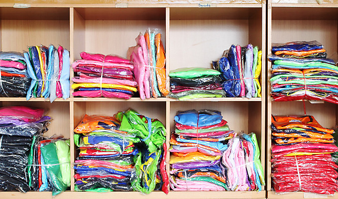 포토 JPG 해외이미지 직업 드레스 옷 분홍색 백그라운드 셔츠 패턴 선반 실내 사람 사람없음 가로 빨간색 파란색 컬러풀 갈색 노란색 유행 세일 쌓기 상점 흰색 면 그룹 우아함 닫기 빨래 구매 수집 배열 오브젝트 질서 소매 매각 접기 스타일 해외202004 해외포토 컬러 가구 컨셉 상의 가사 무늬 모션 내부 쇼핑 예절 파일형식 이미지허브