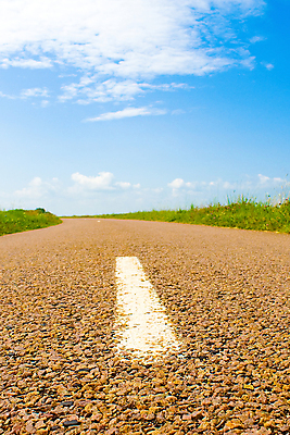 포토 JPG 해외이미지 나무 구름 도로 길 선 여행 밭 교통시설 모션 자연 하늘 성공 휴가 거리 풍경 사람없음 야외 초록색 파란색 운전 자유 고속도로 아스팔트 땅 탈출 방향 사인 속도 질감 골 루트 방법 자동 수평선 해외202004 해외포토 자연요소 식물 컬러 교통 컨셉 농업 시설 생태계 파일형식 이미지허브