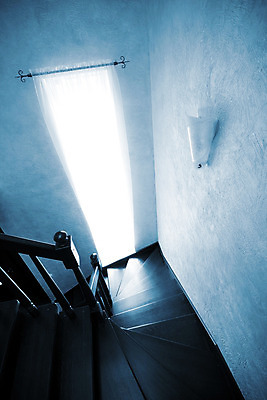 포토 JPG 해외이미지 라이프스타일 디자인 벽 건축양식 창문 호텔 주택 실내 사람없음 내부 목재 장식 파란색 빛 계단 방 램프 커튼 고급 맨션 단계 시각장애인 해외202004 해외포토 나무 건축 컬러 컨셉 재료 숙소 조명 건물 생활 장애인 파일형식 이미지허브