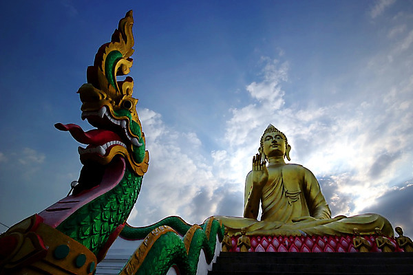 포토 JPG 해외이미지 구름 건축물 아시아 전통문화 조각 여행 고건축 불교 태국 자연 풍경 사람없음 건물 관광지 조각상 탑 동남아시아 사찰 영혼 고급 큼 수도원 기념물 귀족 랜드마크 명승지 옛날 파멸 해외202004 해외포토 자연요소 전통 건축 나라 종교 문화 컨셉 종교건축 조형물 크기 생태계 파일형식 소멸 이미지허브