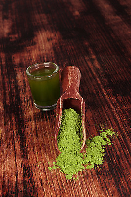 포토 JPG 해외이미지 스튜디오촬영 음식 백그라운드 다이어트 자연 건강 식이요법 사람없음 목재 세로 초록색 약 갈색 숟가락 활발 약재 신선 약초 가루 국자 유기농 날것 나무숟가락 내추럴 보충 땅바닥 채식주의자 디톡스 슈퍼푸드 비건 해외202004 해외포토 나무 웰빙 컬러 컨셉 재료 의학 주방용품 바닥 수저 실내 풀_식물 생태계 채식 건강식품 파일형식 이미지허브