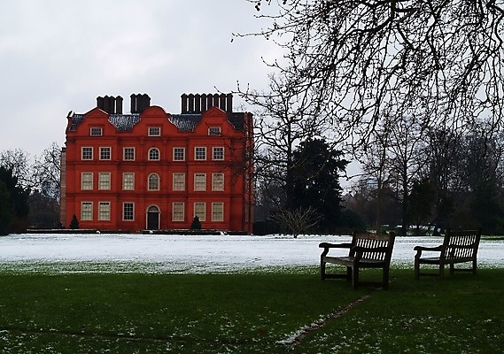 포토 JPG 해외이미지 나무 식물 구름 꽃 길 자연 하늘 잉글랜드 주택 사람없음 야외 빨간색 초록색 여름 파란색 정원 궁전 고급 맨션 원예 런던 화단 라벤더 빅토리아 해외202004 해외포토 자연요소 계절 컬러 컨셉 고건축 영국 취미 건물 허브 생태계 파일형식 이미지허브