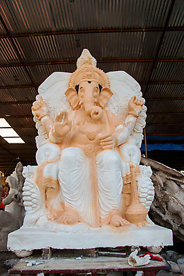 포토 JPG 해외이미지 아이콘 전통 꽃 아시아 종교 문화 얼굴 조각 백그라운드 코끼리 관리 미술 사람없음 장식 조각상 숫자 머리 평화 믿음 축제 화목 기도 인사 영혼 닫기 인도인 집중 신성 신화 귀족 숭배 신앙심 힌두교 해외202004 해외포토 외국인 식물 문자 감정 나라 컨셉 포유류 모션 문화예술 동양인 신체부위 조형물 예절 파일형식 이미지허브