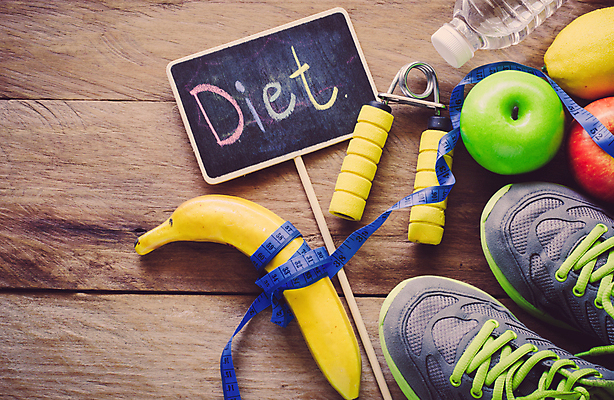 포토 JPG 해외이미지 라이프스타일 운동화 다이어트 과일 바나나 줄자 건강 사람없음 팻말 사과 물병 나무바닥 악력기 나무배경 해외202004 해외포토 백그라운드 신발 바닥 프레임 자 생활 물통 파일형식 이미지허브