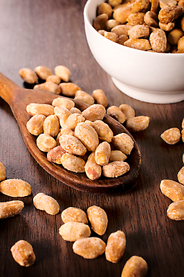 포토 JPG 해외이미지 스튜디오촬영 접시 음식 요리 사람없음 목재 컵 식당 숟가락 식사 견과류 튀김 고명 사발 스페인 맛 인스턴트 강의 국자 땅콩 소금 점심식사 메인요리 스페인요리 절임 채식주의자 타파스 핸드메이드 해외202004 해외포토 나무 식기 유럽 컨셉 재료 주방용품 수저 실내 상점 사기그릇 애피타이저 채식 파일형식 이미지허브