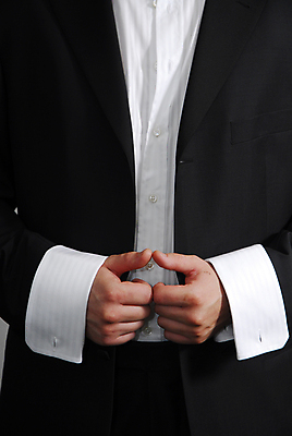 포토 JPG 해외이미지 직업 손 드레스 옷 남자 셔츠 남편 새로움 정장 턱시도 사람없음 파티 유행 어둠 재킷 코트 흰색 업무 플랫 고급 우아함 철 옷입기 무도회 특별함 브랜딩 해외202004 해외포토 컬러 컨셉 상의 모션 사람 이벤트 신체부위 외투 작업 파일형식 이미지허브