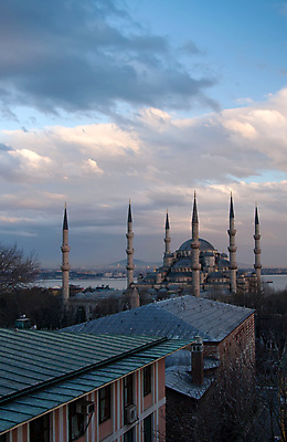 포토 JPG 해외이미지 전통 종교 여행 건축양식 하늘 이스탄불 사람없음 야외 건물 도시풍경 도시 모스크 장면 칠면조 해외202004 튀르키예 해외포토 건축물 건축 아시아 조류 풍경 이슬람교 파일형식 이미지허브