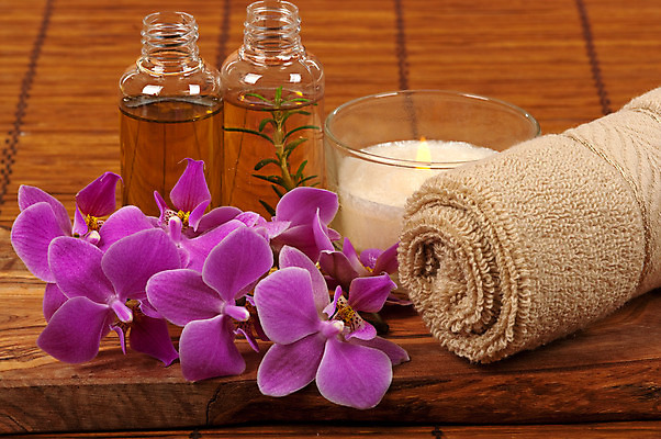 포토 JPG 해외이미지 꽃잎 꽃 꽃무늬 휴식 건강 사람없음 치료 수건 상점 스파 마사지 면 난초 소중 민트 허브 대나무 향수 피부관리 향기 아로마 향 아로마테라피 테라피 로즈메리 돌봄 바디케어 에센스 페디큐어 해외202004 해외포토 나무 식물 컨셉 무늬 의학 모션 위생용품 뷰티 화장품 냄새 파일형식 이미지허브