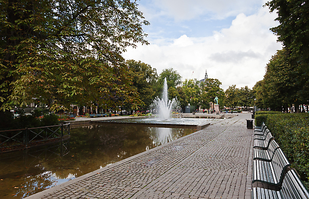 포토 JPG 해외이미지 외관 유럽 조각 여행 건축양식 노르웨이 사람없음 야외 건물 세계 도시 분수 정사각형 북쪽 타운 천연기념물 스칸디나비아 옛날 오슬로 해외202004 해외포토 도형 건축물 건축 나라 방향 파일형식 이미지허브