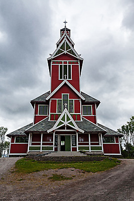 포토 JPG 해외이미지 외관 유럽 종교 섬 여행 자연 하늘 노르웨이 풍경 사람없음 야외 건물 목재 빨간색 세로 교회 마을 시골 그림 북쪽 다도해 숭배 스칸디나비아 해외202004 해외포토 나무 건축물 나라 바다 컬러 재료 종교건축 방향 생태계 파일형식 이미지허브