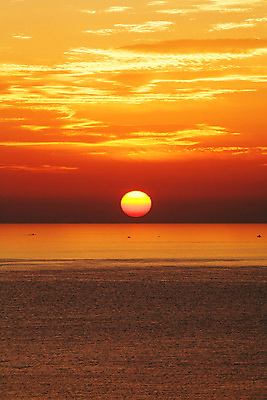 포토 JPG 해외이미지 구름 실루엣 바다 여행 백그라운드 컨셉 오렌지 자연 하늘 아침 추상 열대 거리 프레임 풍경 사람없음 빨간색 물 빛 태양 반사 3D 일출 검은색 침묵 황혼 일몰 새벽 매끈함 저녁 엽서 천국 해외202004 해외포토 주간 자연요소 컬러 무늬 과일 촬영기법 노을 소리 감각 야간 편지 디지털합성 생태계 파일형식 이미지허브