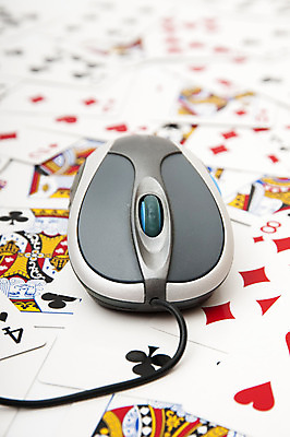 포토 JPG 해외이미지 백그라운드 컨셉 돈 인터넷 놀이 성공 사람없음 빨간색 컴퓨터 쌓기 검은색 게임 흰색 마음 키보드 잡기 우승 쌍 신용카드 행운 재산 도박 쥐 연결 왕 카지노 기회 온라인쇼핑 포커 중독 곤봉 고립 가상 해외202004 해외포토 스포츠용품 컬러 모션 금융 전자제품 쇼핑 최고 트럼프 설치류 온라인 파일형식 이미지허브