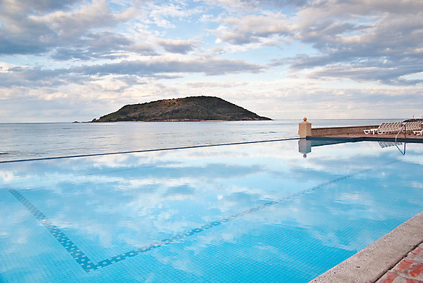 포토 JPG 해외이미지 구름 모래 파도 바다 섬 자연 아침 멕시코 수영장 아메리카 사람없음 야외 물 햇빛 반사 평화 고요 새벽 휴게실 신비 태평양 야광 강렬 해외202004 해외포토 주간 자연요소 컨셉 북아메리카 빛 태양 대륙 생태계 파일형식 이미지허브