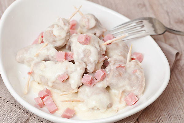 포토 JPG 해외이미지 접시 음식 다이어트 육류 요리 사람없음 식당 맛 두루마리 먹기 배고픔 햄 해외202004 해외포토 식기 컨셉 식재료 모션 건강 상점 파일형식 이미지허브