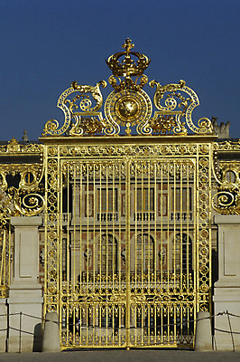 포토 JPG 해외이미지 외관 건축양식 사람없음 궁전 프랑스 역사 황금 철 대문 베르사유 해외202004 해외포토 건축 유럽 고건축 문 파리_프랑스 파일형식 이미지허브