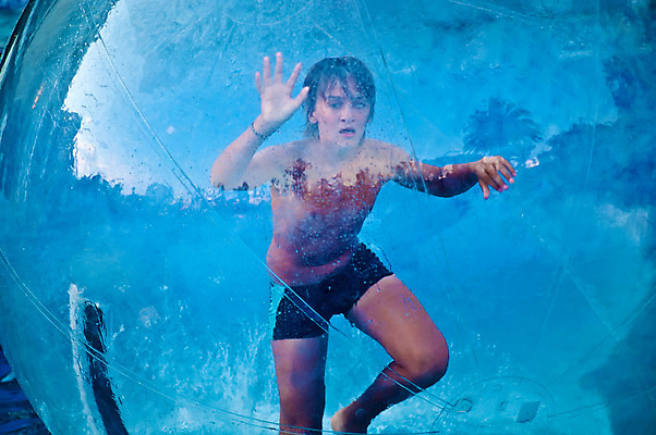 포토 JPG 해외이미지 어린이 스포츠 파도 바다 여행 공 휴가 휴식 항해 한명 소년 물 여름 햇빛 태양 여행객 맑음 수영 기쁨 가을 만 서핑 망토 서퍼 해외202004 해외포토 자연요소 1 계절 남자 감정 컨셉 배_교통 날씨 운동선수 사람 수상스포츠 파일형식 이미지허브