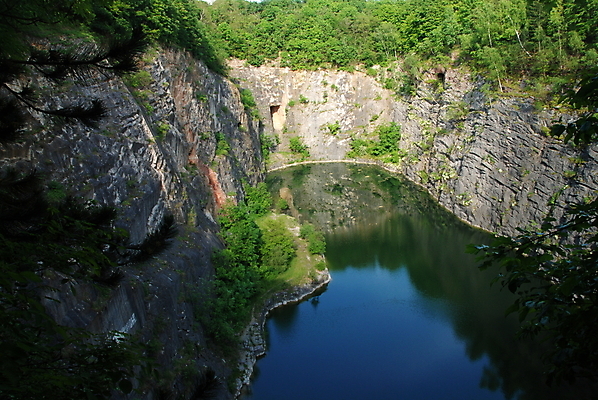 포토 JPG 해외이미지 호수 자연 사람없음 물 미국 연못 작음 체코 내추럴 채석 해외202004 해외포토 자연요소 유럽 북아메리카 크기 생태계 파일형식 이미지허브