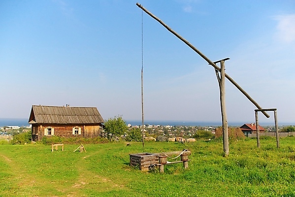 포토 JPG 해외이미지 나무 건축양식 주택 잔디 사람없음 건물 농장 쌓기 정원 소 농부 허브 채소밭 해외202004 해외포토 식물 직업 건축물 건축 밭 농업 포유류 모션 파일형식 이미지허브