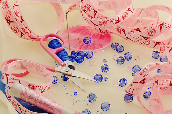 포토 JPG 해외이미지 리본 줄 분홍색 백그라운드 패턴 가정 추상 나선형 창조 취미 사람없음 장식 파란색 유행 공구 직물 업무 실 상품 바느질 실크 측정 오브젝트 날카로움 실타래 재단 직진 철강 핸드메이드 해외202004 해외포토 컬러 무늬 도구 작업 파일형식 이미지허브