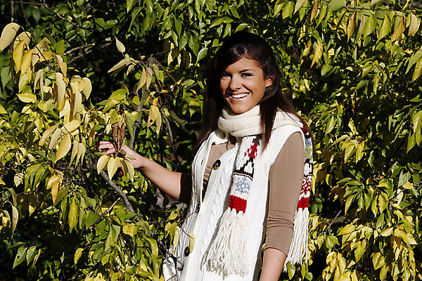 포토 JPG 해외이미지 나무 공원 여자 잎 자연 휴식 한명 사람 야외 기쁨 아내 해외202004 해외포토 식물 1 공공시설 감정 컨셉 생태계 파일형식 이미지허브