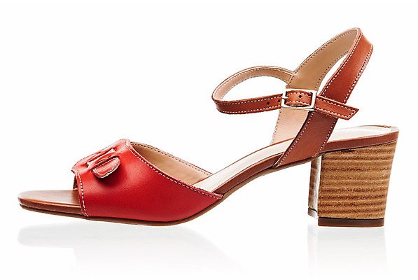 포토 JPG 해외이미지 1 디자인 옷 계절 여자 백그라운드 신발 새로움 사람없음 빨간색 갈색 유행 흰색 오픈 고급 우아함 중앙 샌들 가죽 오브젝트 싱글 고립 스트랩 양발 스타일 해외202004 해외포토 컬러 컨셉 사람 파일형식 이미지허브