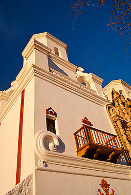 포토 JPG 해외이미지 종교 건축양식 창문 하늘 멕시코 선인장 그림자 사람없음 컬러풀 교회 일몰 발코니 역사 재산 애리조나 첨탑 야광 강렬 스페인어 식민지 옛날 해외202004 해외포토 식물 건축 컬러 북아메리카 종교건축 건물 금융 빛 노을 탑 미국 파일형식 이미지허브