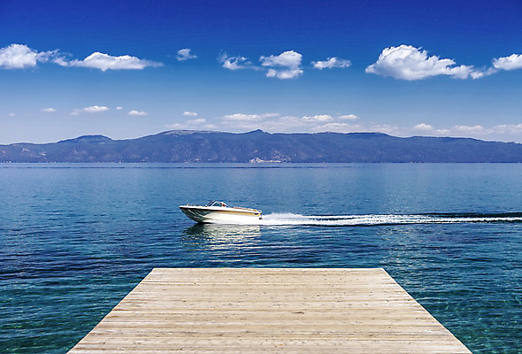 포토 JPG 해외이미지 구름 호수 스포츠 파도 여행 교통시설 하늘 휴식 산 항해 사람 사람없음 야외 물 빛 여행객 힘 에너지 보트 속도 휴양지 캘리포니아 모터보트 모터 루트 뱃놀이 잔물결 수평선 해외202004 해외포토 자연요소 물결 바다 교통 컨셉 배_교통 전통놀이 미국 장소 시설 파일형식 이미지허브