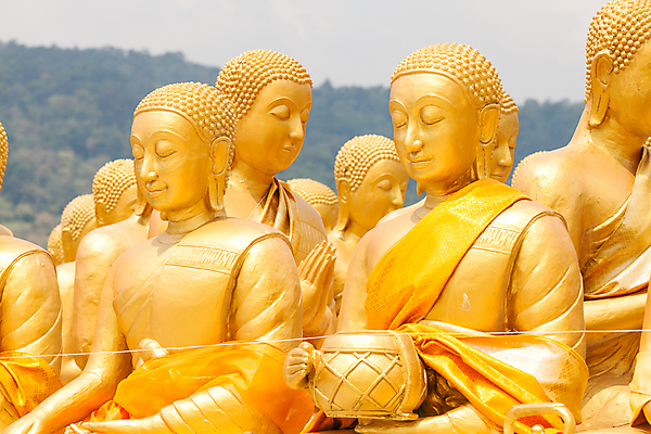 포토 JPG 해외이미지 아시아 종교 문화 얼굴 조각 여행 백그라운드 불교 건축양식 태국 하늘 미술 서기 동양인 사람없음 장식 조각상 평화 침묵 산책 사찰 영혼 황금 승려 명상 장면 신성 동쪽 천연기념물 숭배 신앙심 옛날 스타일 해외202004 해외포토 건축 나라 컨셉 종교건축 모션 문화예술 휴식 인종 신체부위 조형물 소리 성직자 방향 파일형식 이미지허브