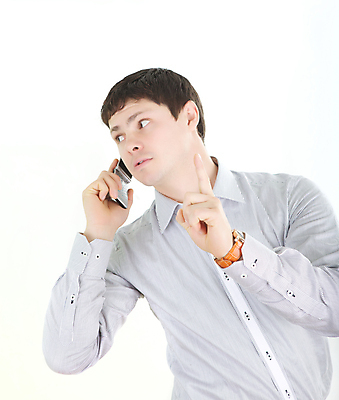 포토 JPG 해외이미지 손 셔츠 말하기 한명 스마트폰 흰색 비즈니스맨 해외202004 해외포토 1 남자 컬러 상의 비즈니스 모션 사람 신체부위 핸드폰 스마트기기 직장인 파일형식 이미지허브