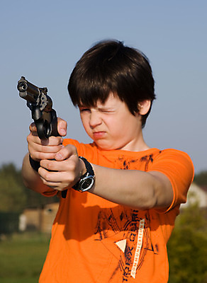 포토 JPG 해외이미지 1 얼굴 어린이 한명 사람 소년 흰색 표현 표현성 해외202004 해외포토 남자 컬러 신체부위 파일형식 이미지허브