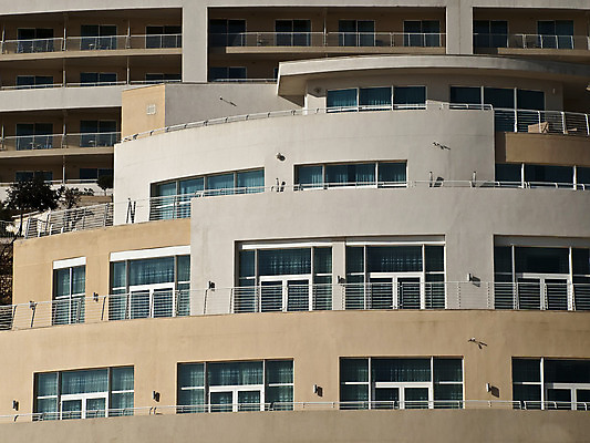 포토 JPG 해외이미지 라이프스타일 여행 건축양식 호텔 휴가 아파트 사람없음 건물 블록 발코니 재산 플랫 고급 지중해 콘도 공학 리빙 몰타섬 진짜 해외202004 해외포토 건축물 교육 건축 바다 섬 컨셉 숙소 주택 생활 금융 몰타 파일형식 이미지허브