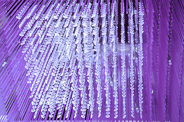 포토 JPG 해외이미지 디자인 백그라운드 오렌지 전구 공 유리 호텔 추상 불꽃 조명 미술 사람없음 내부 장식 빛 노란색 보라색 수확 골동품 램프 투명 화려 고급 우아함 크리스탈 보석 제비꽃 천장 질감 복고 샹들리에 문학 취급주의 스타일 해외202004 해외포토 꽃 컬러 컨셉 무늬 농업 과일 재질 숙소 불 문화예술 경고 광석 파일형식 이미지허브