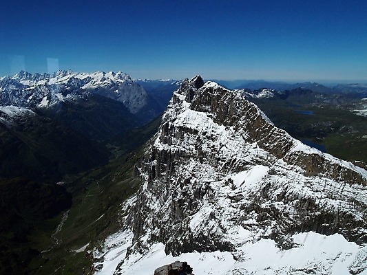 포토 JPG 해외이미지 구름 포스터 호수 스포츠 여행 크리스마스 겨울 가족 하늘 휴가 스키 산 안테나 풍경 경사 사람없음 여름 마을 얼음 봄 시골 인사 소 작음 스위스 휴양지 알프스 엽서 절정 해외202004 해외포토 자연요소 계절 기념일 유럽 통신 포유류 관계 겨울스포츠 장소 예절 크기 편지 파일형식 이미지허브