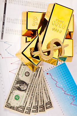 포토 JPG 해외이미지 지폐 그래프 실내 사람없음 금융 달러 황금 보고서 외화 금괴 1달러 해외202004 해외포토 돈 내부 경제 파일형식 이미지허브