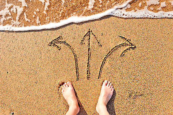 포토 JPG 해외이미지 직업 1 라이프스타일 문화 길 모래 스포츠 바다 여행 컨셉 생각 비즈니스 맨발 화살 새로움 한명 서기 사람 10대 걷기 우주 희망 비교 선택 계획 위험 예측 오솔길 방향 교차로 사인 시작 싱글 각도 문제 방법 양발 혼란 해외202004 해외포토 감정 모션 발 청소년 생활 파일형식 이미지허브